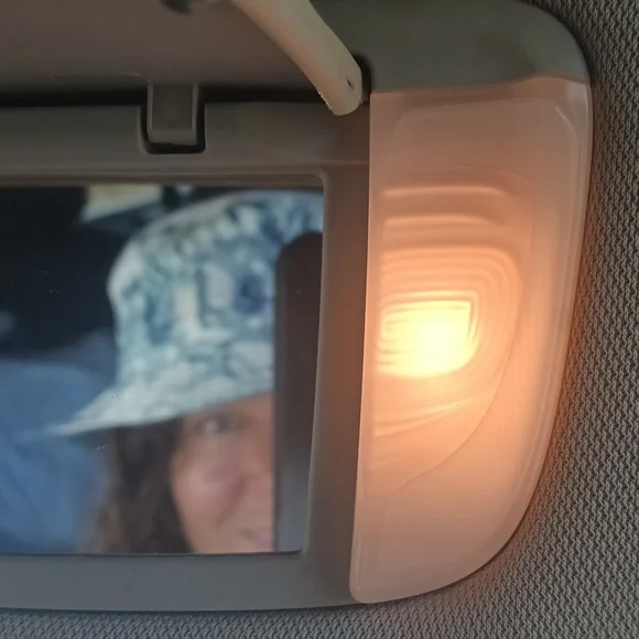 Louis Vuitton coral blue bucket hat - Picture 2 of 5